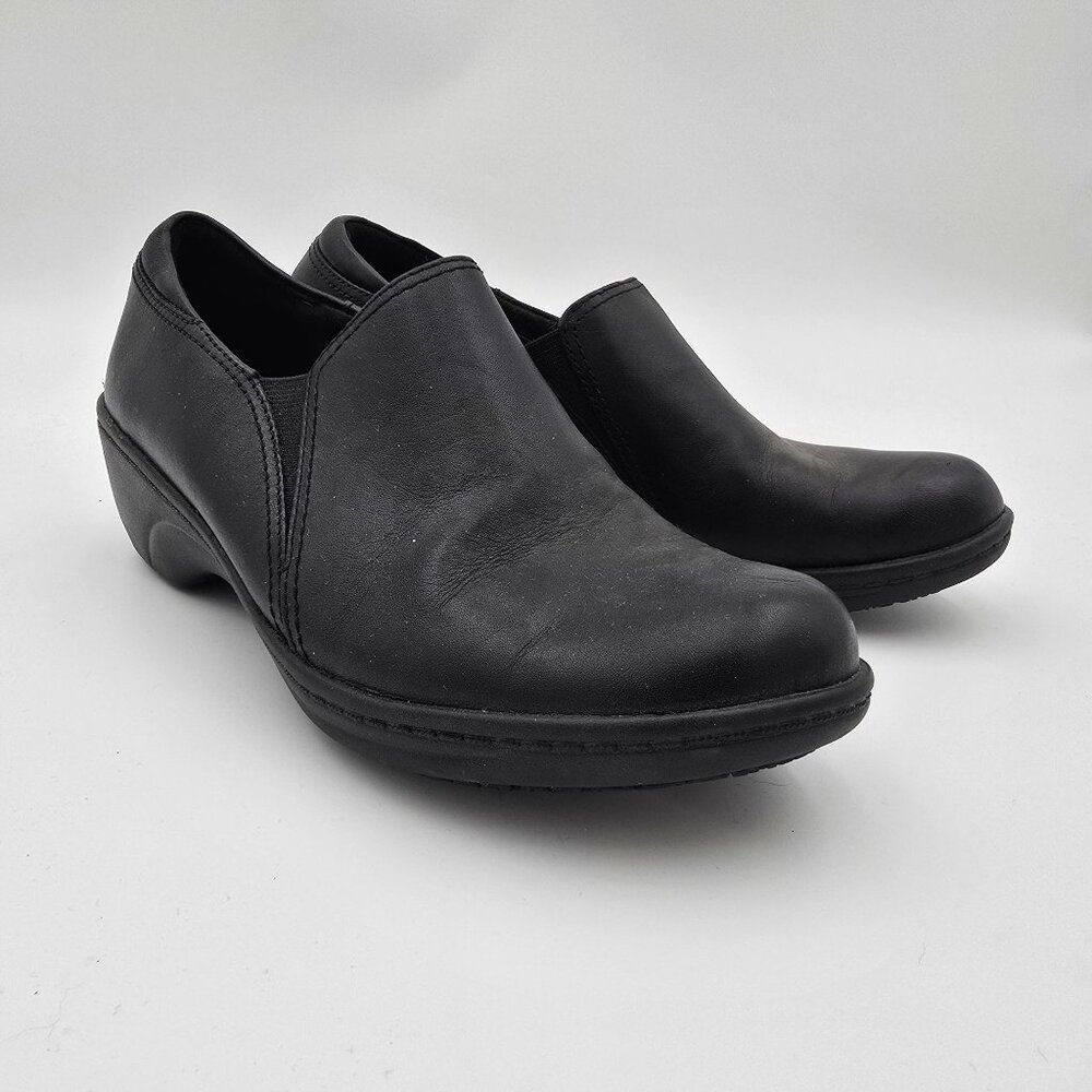 Clarks Black Slip-On Leather Womens Shoes Size 6 With Cushioned Sole & Slip Resi